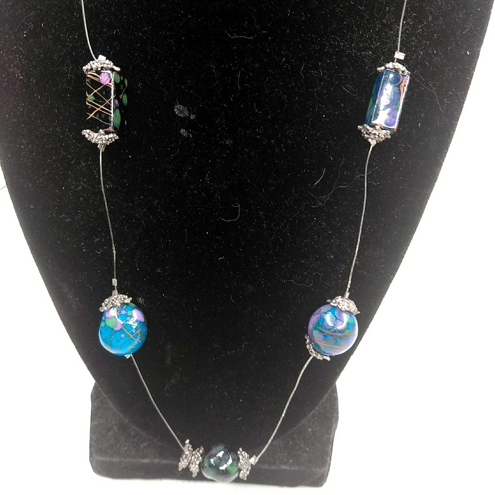 5/$25 Artisan Glass Bead Floating Necklace Flowers